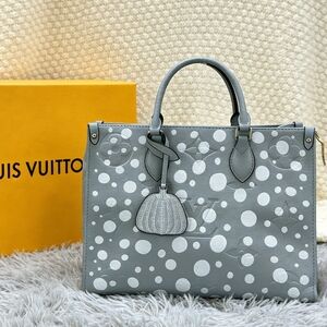 LV  Yayoi Kusama OnTheGo MM Tote Bag
